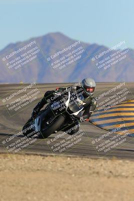 media/Dec-10-2023-SoCal Trackdays (Sun) [[0ce70f5433]]/Turn 12 (2pm)/